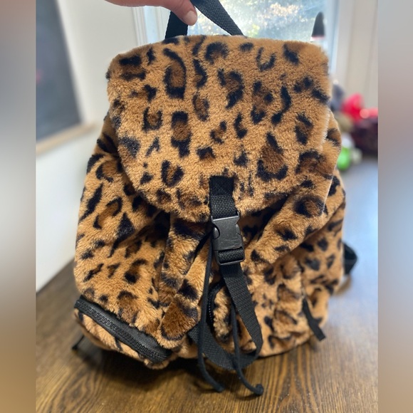 art class Handbags - Art Class Faux Fur Leopard Print Backpack in Excellent Condition
